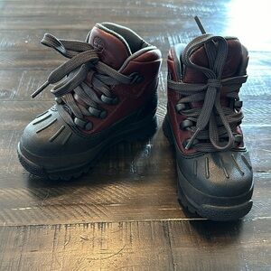 Timberland Toddler Boots (size 7.5 Toddler)